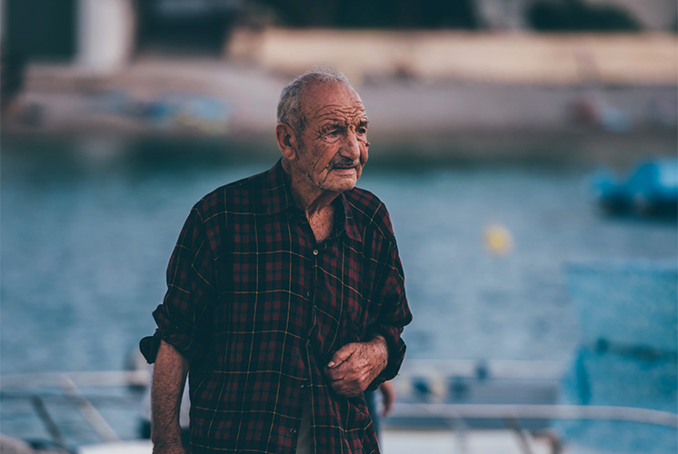 Alzheimer : Guide complet – Comment retrouver votre mémoire ?